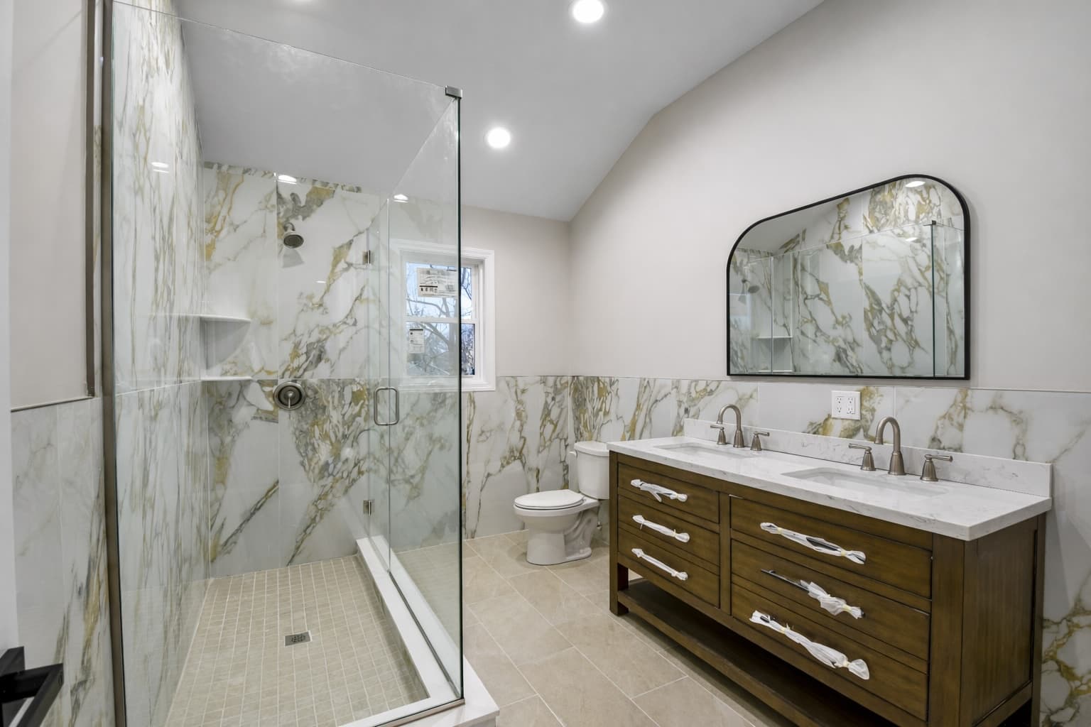 Vacant Lot to New Construction - Image 8